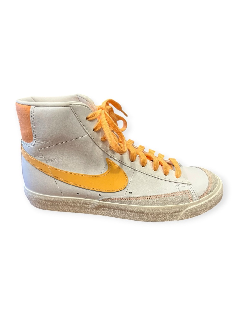 NIKE White Peach Mid '77 Blazer Athletic Shoes